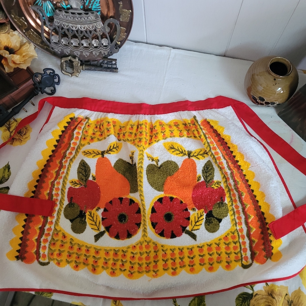 Vintage Retro Terry Cloth Apron Fruit